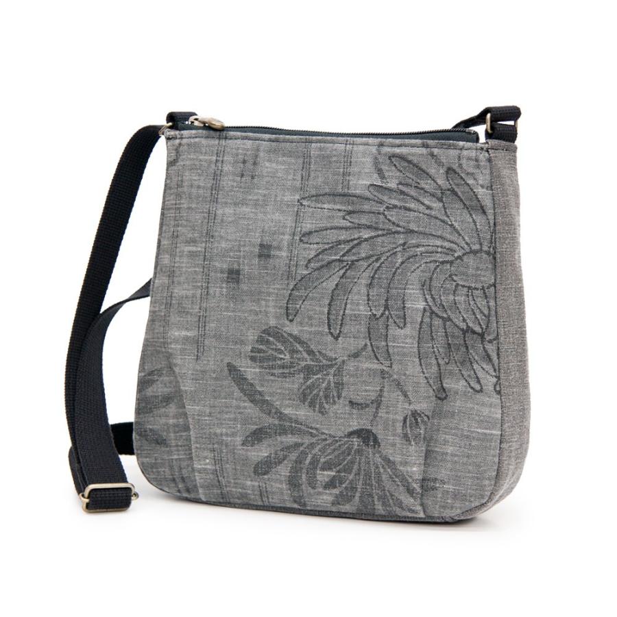 敬老の日 おばあちゃん 祖母 誕生日 プレゼント ショルダーバッグ レディース 帆布 軽い 斜めがけ 墨 備長炭染 クレープ 日本製 京都 As 12 柿渋染めバッグ くれあーれきき 通販 Yahoo ショッピング