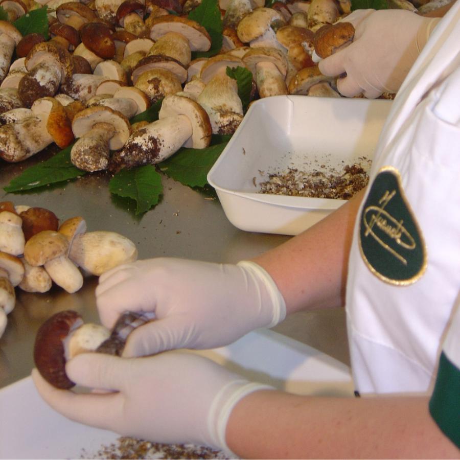 イナウディ フレッシュポルチーニソース パスタソース きのこ ポルチーニ茸 イタリア 肉料理 高級 贅沢 本格的 秋の味覚 | INAUDI | 03