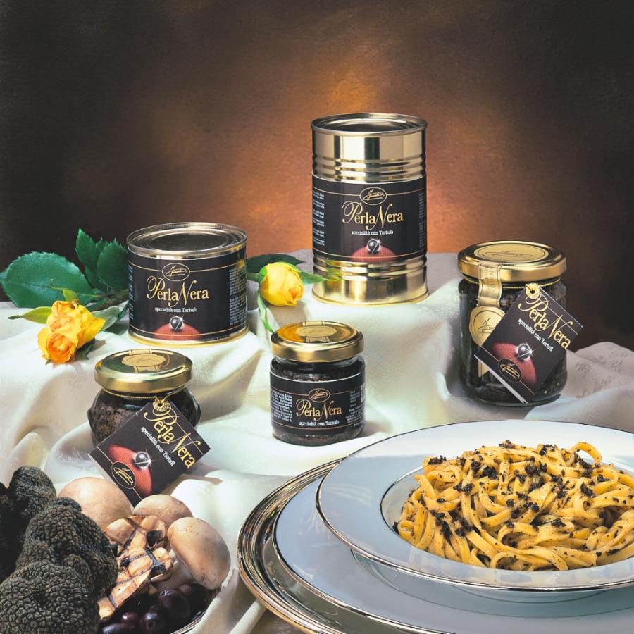 イナウディ 森の黒真珠 80gトリュフソース 黒トリュフ 黒オリーブ マッシュルーム 香り高い逸品 パスタソース ペースト 肉 卵 オムレツ 高級 贅沢 イタリア |  | 01