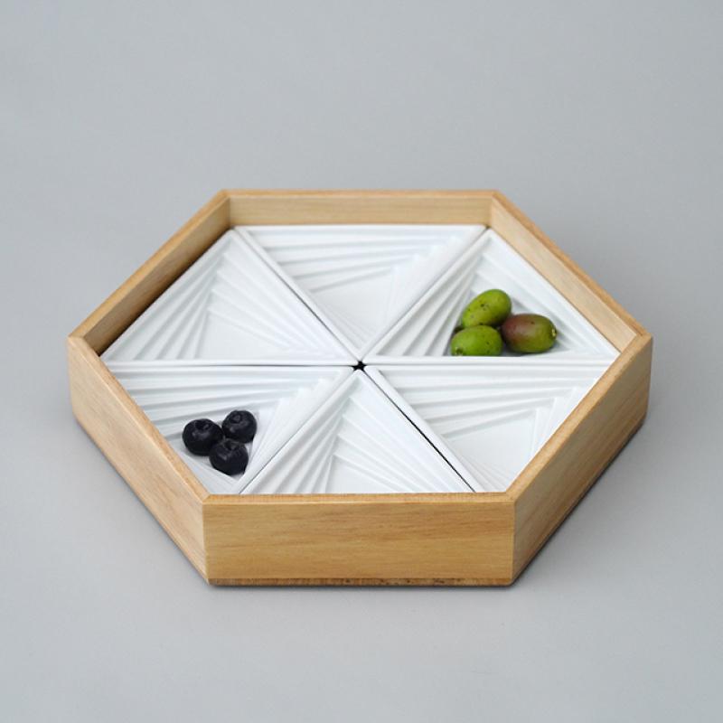 波佐見焼 トライアングル６個用 専用桐箱（クリア） 食器 お皿 皿 小鉢 鉢 豆皿 洋食器 白 ホワイト 日本製 国産 日本産 おしゃれ |  | 01