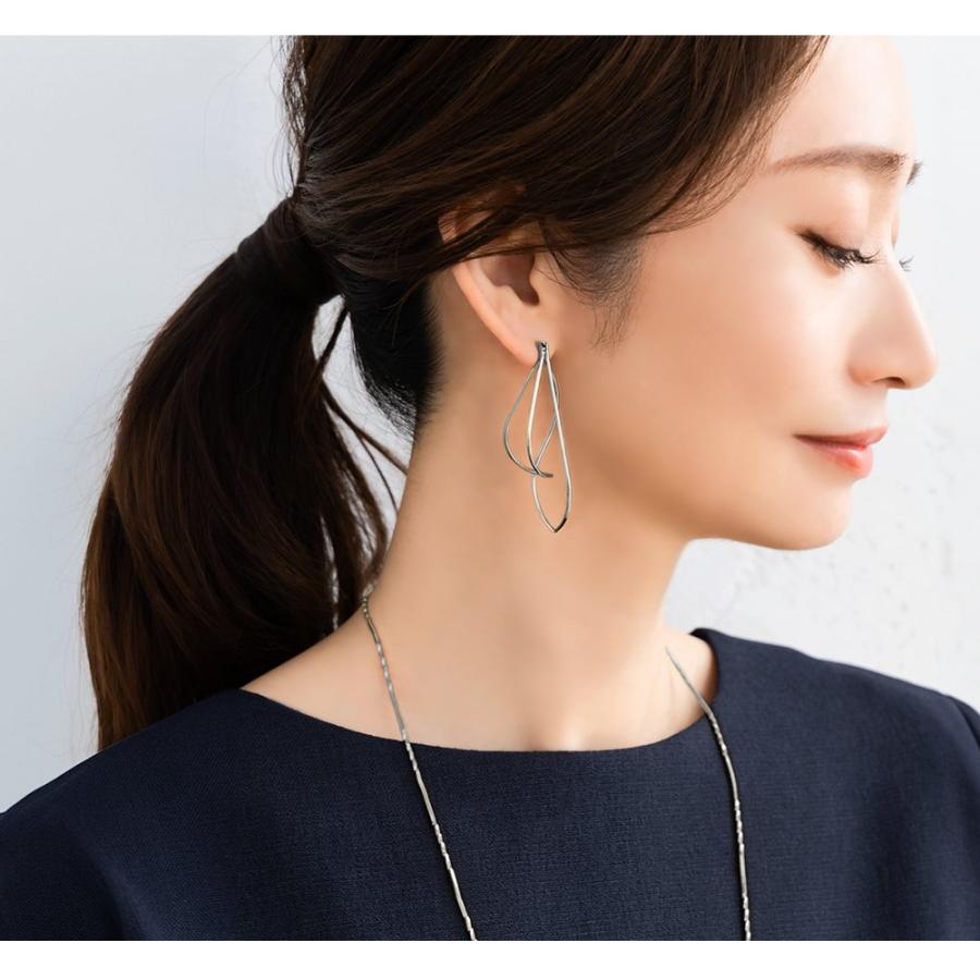【最大30％OFF×全品送料無料】金属アレルギー対応 ピアス ニッケルフリー 18kコーティング ワイヤー ドロップ 立体 メタル 変形 ニュアンスライン | Cream dot. | 09