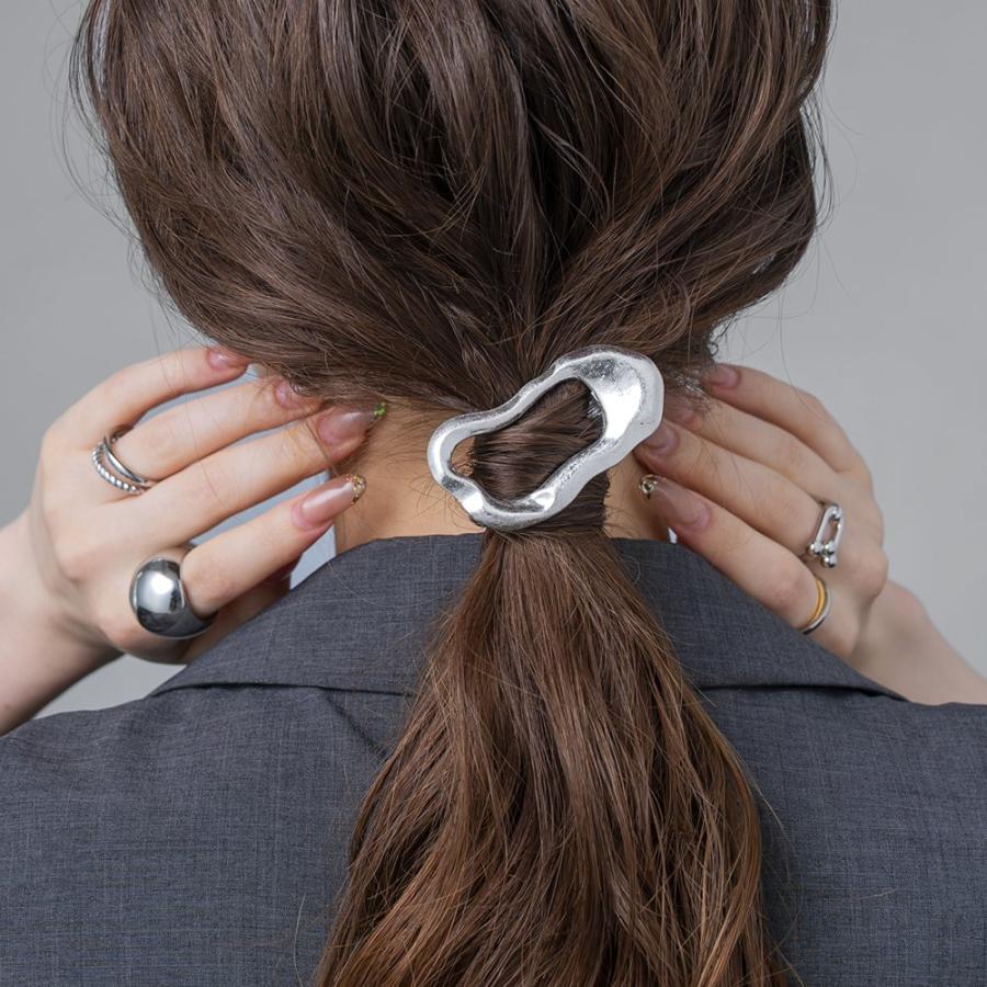valo adornments ヘアピン Valentino Garavani Hair Clip in Tartaruga, Oro, & Crystal | FWRD