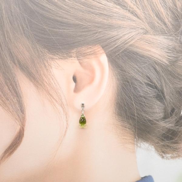 ハンドメイド 透明緑色 ティーポットイヤリング ハンドメイド 透明緑色 ティーポットイヤリング