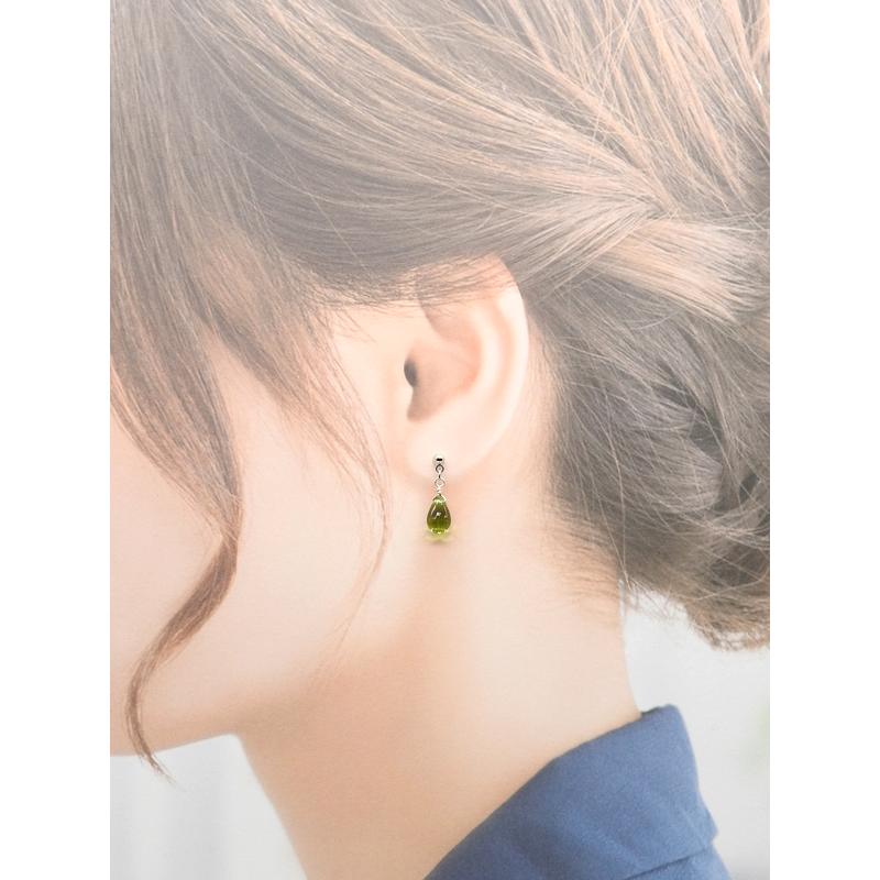 L'ange（ランジュ） ノンホールピアス 樹脂 オリーブの雫 グリーン 緑