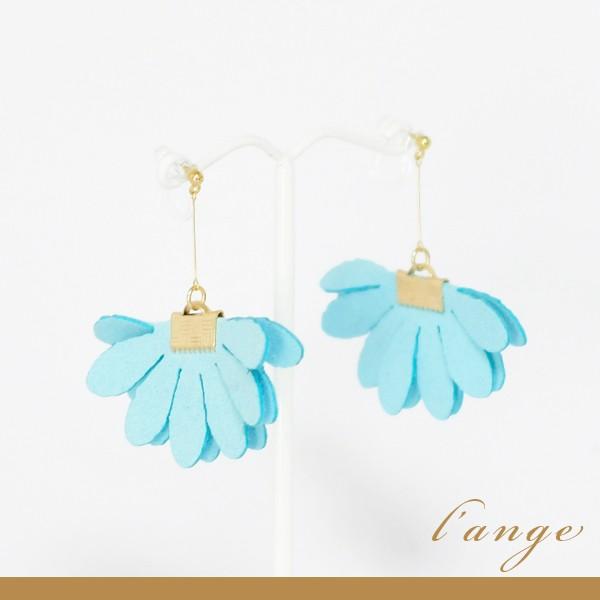 L'ange ノンホールピアス 花 フラワー ライトブルー ゴールド