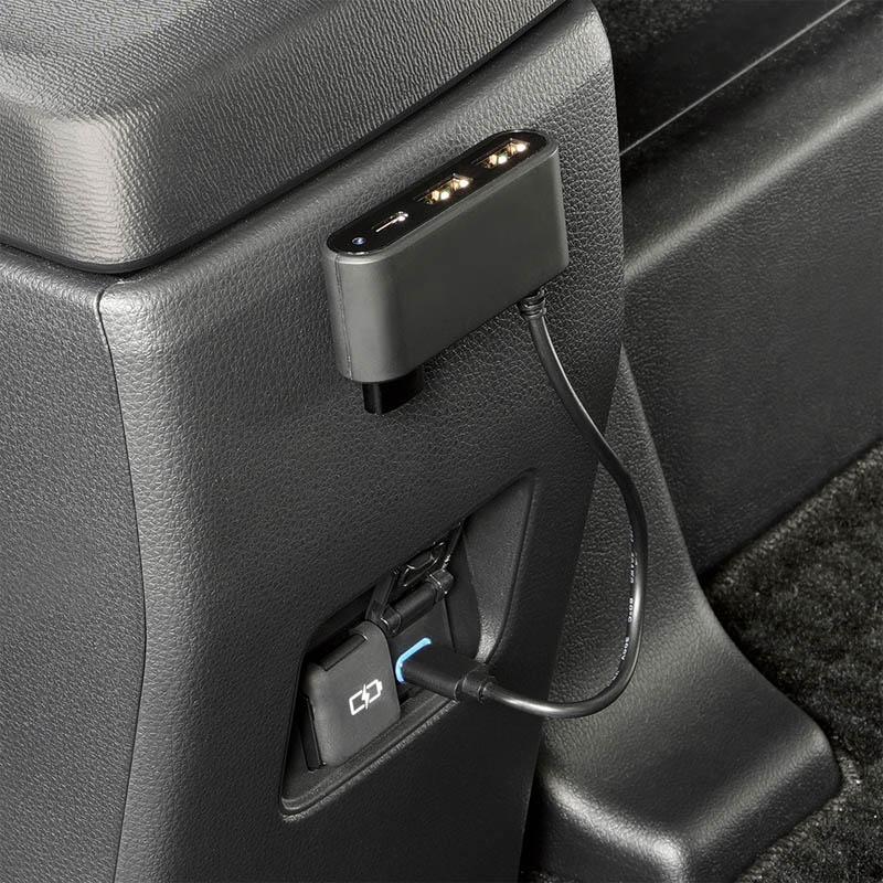 ヤック Type-C増設ポート セパレート 通電モニターランプ付き ブルー光 USBポート USB Type-A Type-C 変換アダプタ付き TP-233 | 槌屋ヤック | 01