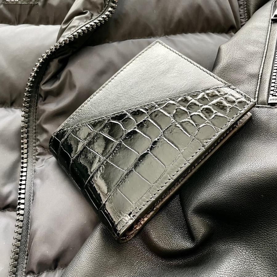 新品クロコダイルシャイニンググレー折財布