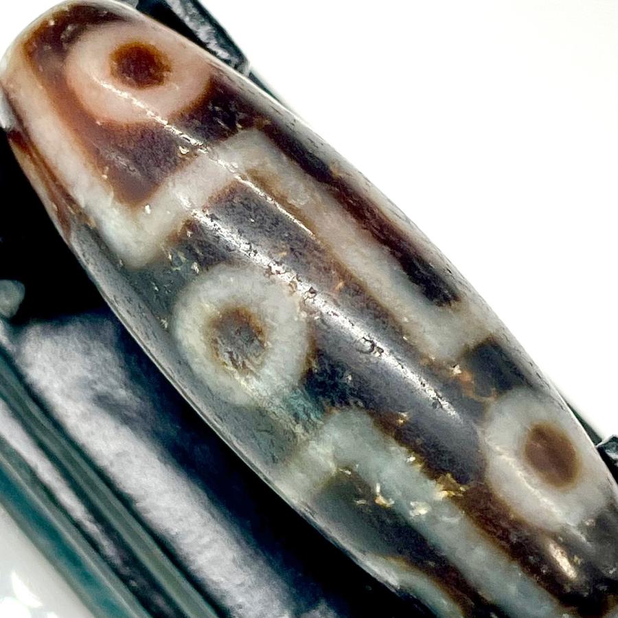九眼天珠 1800年以前 s716 老礦天珠 チベット瑪瑙 護符 38.1mm 