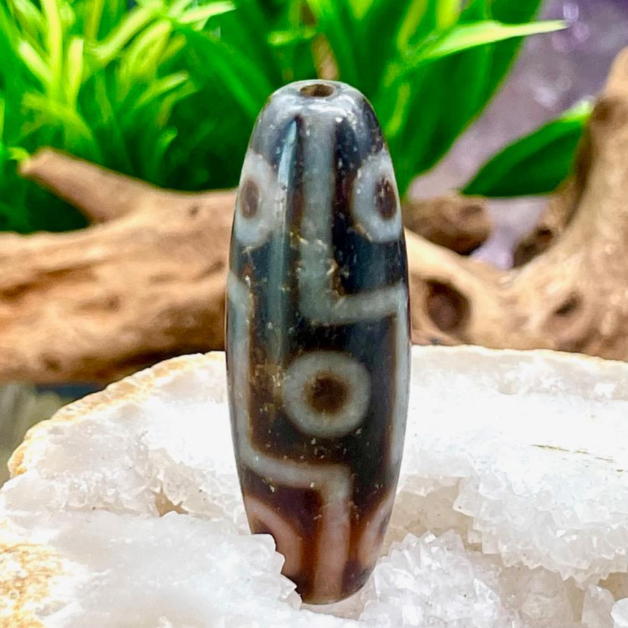 オールドチベット　瑪瑙四線天珠 四線虎牙天珠 チベット天珠 お守り 最強の魔除け 貴重 馬蹄痕