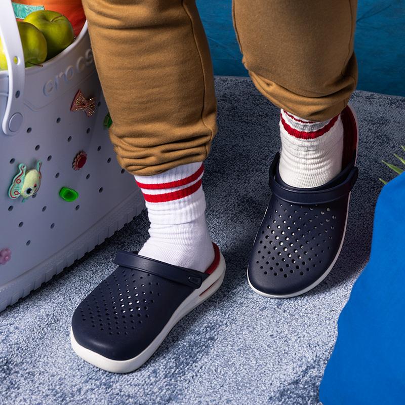 Crocs インモーション クロッグ ブラック crocs『インモーション クロッグ Black 27.0cm』 - メルカリ