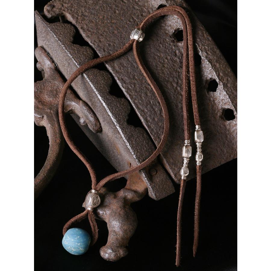 希少 美品 A&G ネックレス 鹿皮三つ編みレザーシルバーチップ付き 希少 美品 A&G ネックレス 鹿皮三つ編みレザーシルバーチップ付き