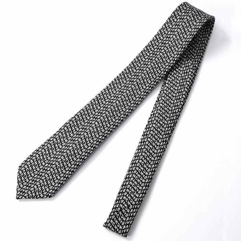 GIVENCHY 【すぐに渡せるおしゃれなラッピング付!!】 ジバンシィ