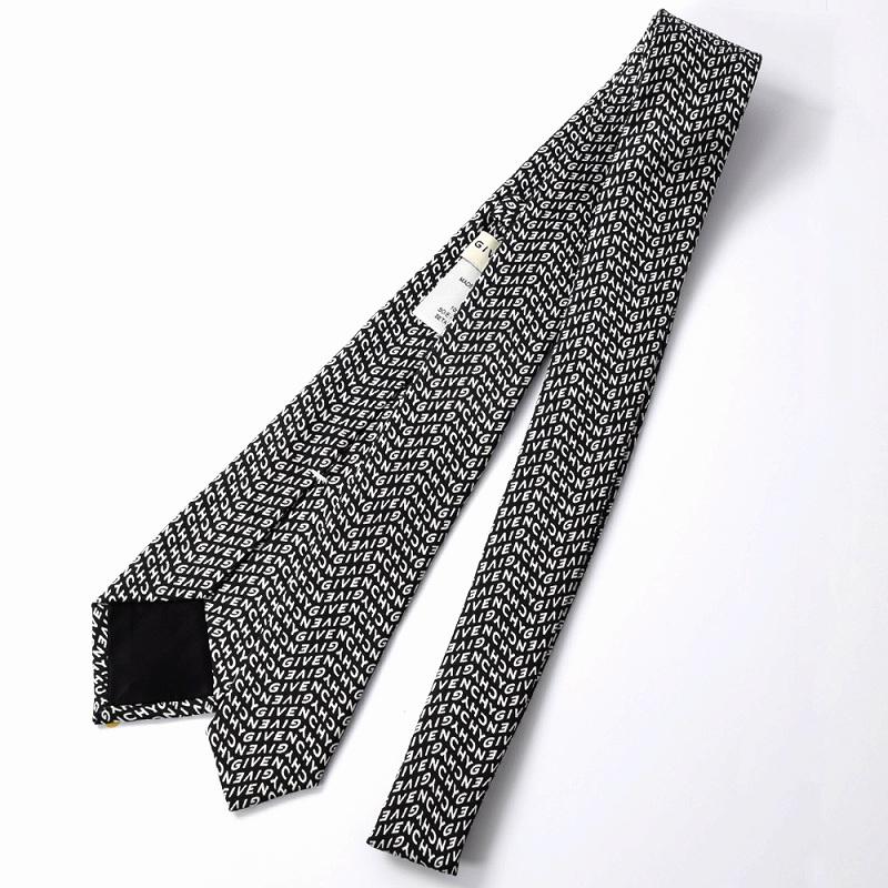 タグ付き美品✨GIVENCHY ネクタイ　ジバンシー　ジャガード　ロゴ　黒 GIVENCHY 【すぐに渡せるおしゃれなラッピング付!!】 ジバンシィ