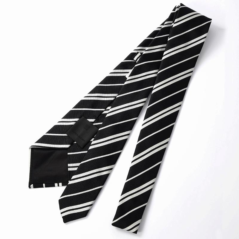 【現行】美品 GIVENCHY ジャガード 4Gロゴ ストライプ ネクタイ 黒 現行】美品 GIVENCHY ジャガード 4Gロゴ ストライプ ネクタイ 黒