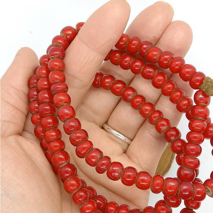 OB-7.5mm(2) ホワイトハート　血赤ガラス ビーズ  オールドタイプ 直径約7.5ｍｍ前後 1連100〜110粒 粒 材料 インディアン ネイティブ ネイティブアメリカン … |  | 03