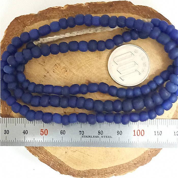 B-130 ガラスビーズ スリガラス インディゴブルー 1連約120粒以上 オールド感 アクセサリー 材料 パーツ |  | 02