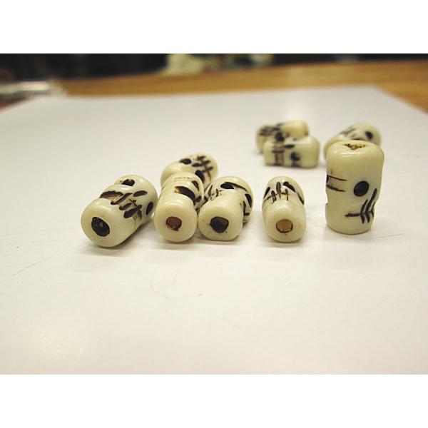 ボーンビーズ ドクロ スカル メール便OK 骨 数量1で10個入り パーツ 材料 白 アクセサリー　本物　天然 |  | 03