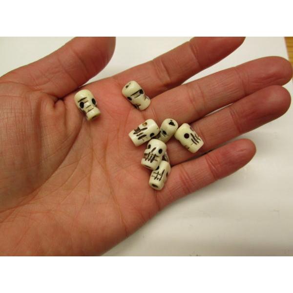 ボーンビーズ ドクロ スカル メール便OK 骨 数量1で10個入り パーツ 材料 白 アクセサリー　本物　天然 |  | 04