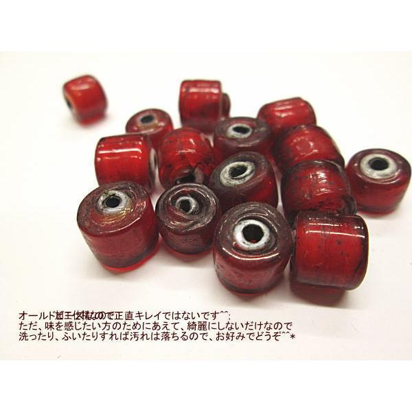 B-34ガラスビーズ(赤色) ホワイトハート 円柱型 メール便OK 材料 アクセサリー グラスビーズ オールドタイプ ホワイトハート |  | 01