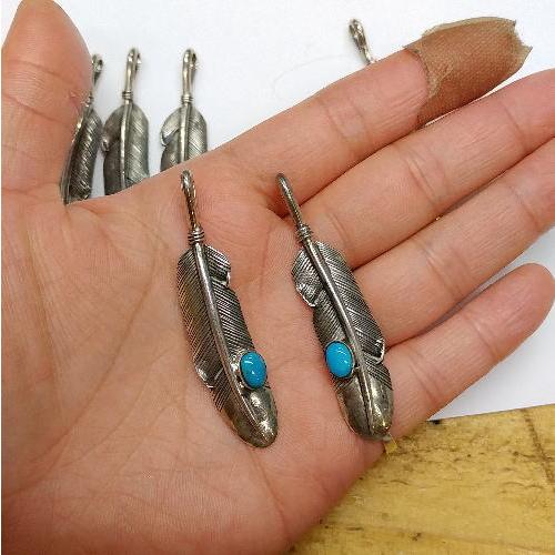 フェザー ペンダント Silver925&ターコイズ ハンドメイド(縦5.1ｃｍ)トップ メール便OK  ネイティブアメリカン アクセサリー ペンダントトップ メンズ /イ… |  | 03