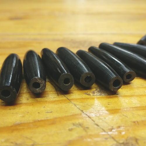 ホーンビーズ(ブラック) 長さ約3.7ｃｍ 角 1個からご購入いただけます クラフト材料  B-56 |  | 01