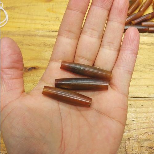 ホーンビーズ(ブラウン) 長さ約3.7ｃｍ 角 1個からご購入いただけます クラフト材料  B-55 |  | 01