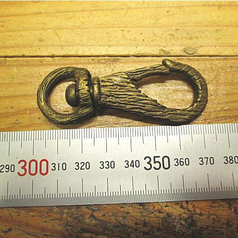 真鍮製キーホルダー フック 木目調 真鍮 パーツ アンティーク色 /キーホルダー/フック/金具/ドロップカン/ナスカン |  | 03