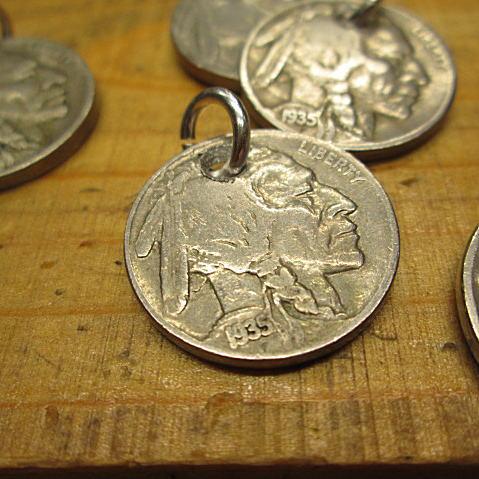 ペンダント トップ  5セント コイン  ペンダントトップ メンズ インディアン バッファロー *年号入り*ギフト* インディアン… |  | 01