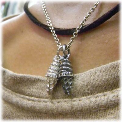 ペンダントトップアイスクリーム ソフトクリーム CROSS ORIGINAL Silver925/チョコorバニラ/個性/スパイマスター ペンダントトップ メンズ |  | 02