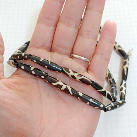 BB-10 ボーンビーズ 骨 パイプタイプ メール便OK 1連売り 1連1000円(税別) 太陽 焦げ茶色染め ブラウン パーツ アクセサリー ビーズ クラフト |  | 03