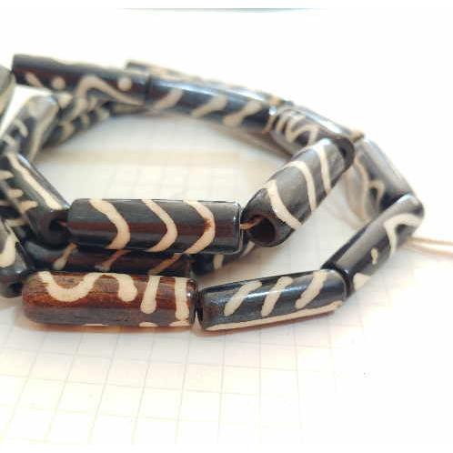 BB-5 ボーンビーズ 骨 長いタイプ1連売り 1連1000円(税別) 焦げ茶色染め ブラウン パーツ アクセサリー ビーズ クラフト |  | 01