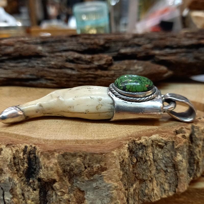 rym-16 熊牙 ターコイズ ペンダント 一点物 ネックレス ハンドメイド アクセサリー 男女兼用 ゲテモノ インディアンジュエリー |  | 02