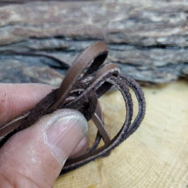 rym-327鹿紐 鹿 革 紐チョコレート色 超ロング130ｃｍ 水洗い拭き伸ばし仕上げ 鹿スキン　/クラフト/材料/革/ゴローズ カスタムに |  | 02