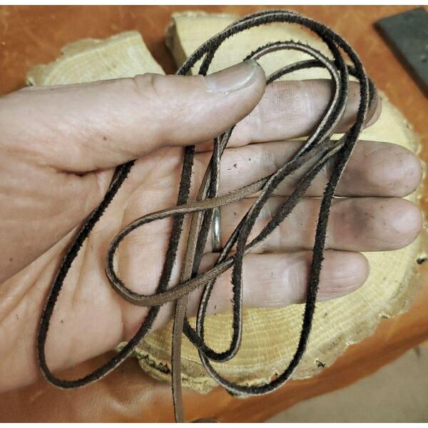 rym-327鹿紐 鹿 革 紐チョコレート色 超ロング130ｃｍ 水洗い拭き伸ばし仕上げ 鹿スキン　/クラフト/材料/革/ゴローズ カスタムに |  | 05