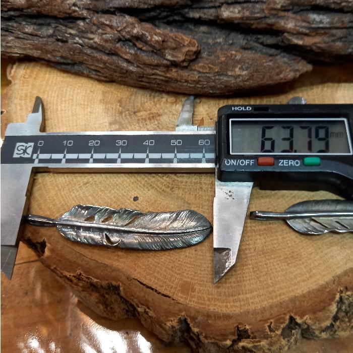 rym-36 シルバーコーティング 燻し加工 真鍮 フェザー ペンダントトップ 左右お選びいただけます インディアン |  | 07