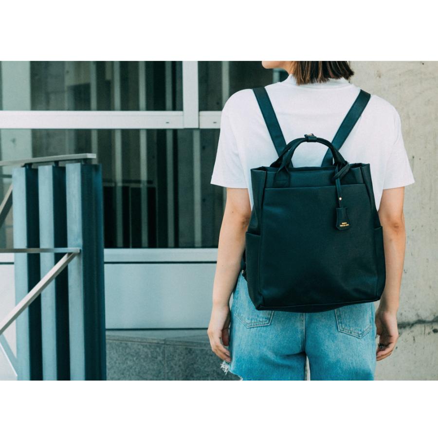 合皮チャーム付きトートリュック バッグ トートバッグ A4サイズ対応 B4