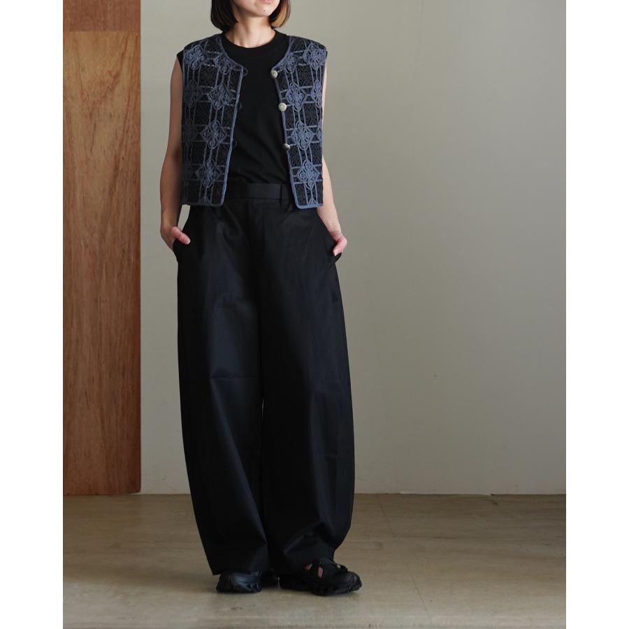 期間限定ポイント10倍！ ジョイスアディッド JOICEADDED 刺繍ベスト レディース Embroiderded Vest J261SVT02の画像