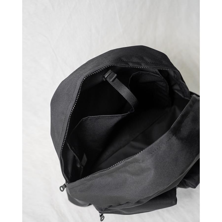 カリ アミアカルヴァ KARRI AMIACALVA バックパック ユニセックス