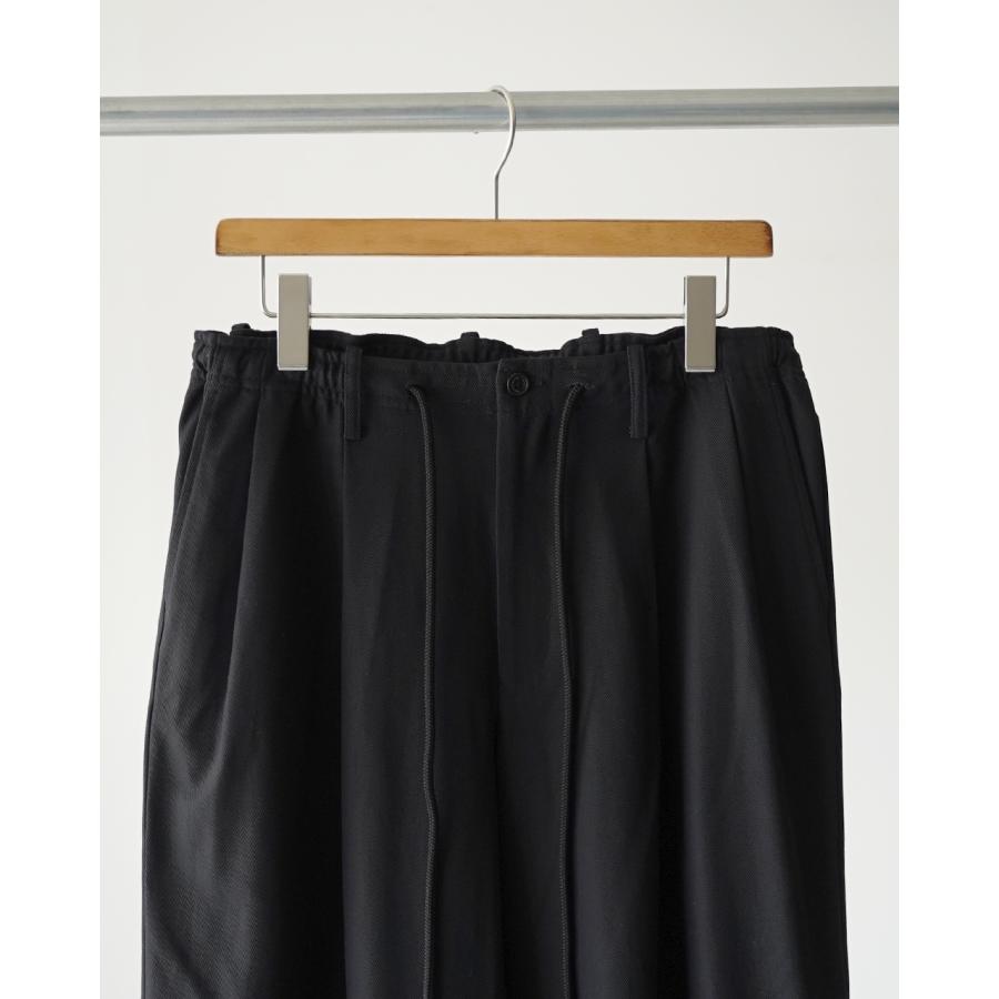 マーカウェア MARKAWARE パンツ オーガニックコットンサバイバルクロス   ダブルプリーテッドイージートラウザーズ メンズ A26A93PT02C 【レビュー企画対象】の画像
