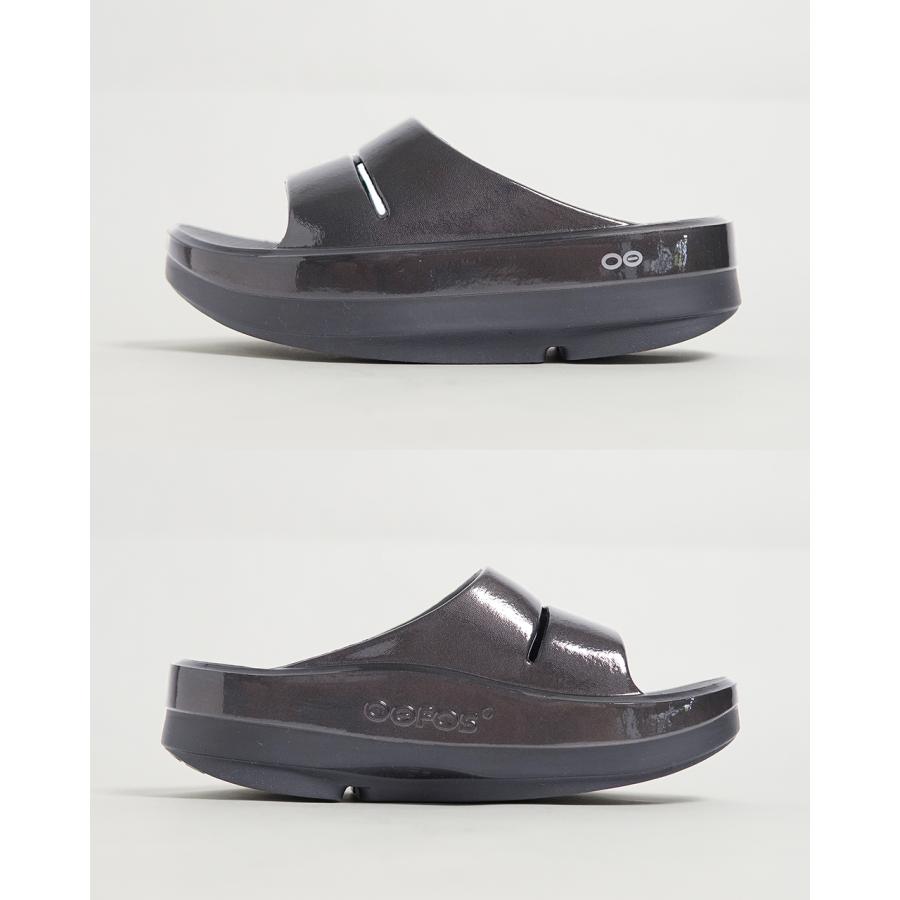 OOFOS OOmega Luxe（スライドサンダル） OOFOS ウーフォス ウーメガ ウーアー ラックス スライドサンダル