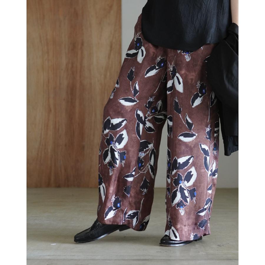 期間限定ポイント10倍！ サクラ SACRA ペインティング フローラ パンツ レディース PAINTING FLORA PANTS 126214112  【レビュー企画対象】の画像