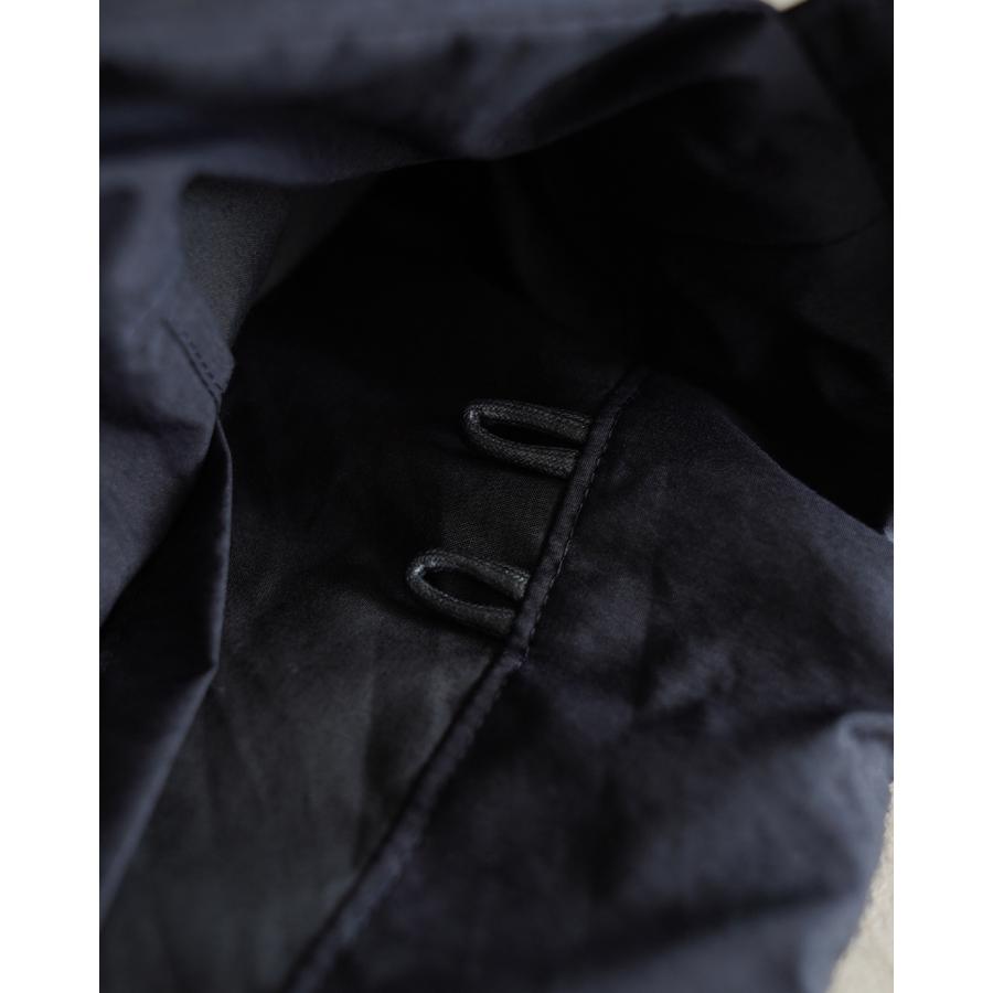 スティルバイハンド STILL BY HAND パッデッドクロスボディバッグ