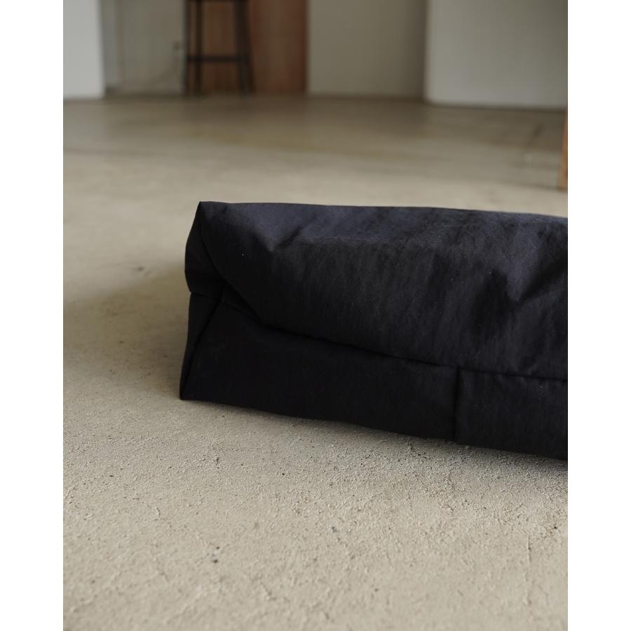 スティルバイハンド STILL BY HAND パッデッドクロスボディバッグ