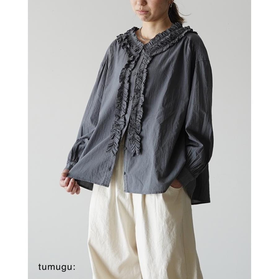【tumugu】ふわふわコットンフリルブラウス　チャコール tumugu:（ツムグ） | ふわふわコットン フリルブラウス | hapuna&Co