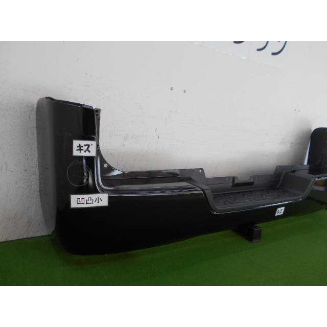 NV350キャラバン 3BF-CS4E26 リアバンパー QM1