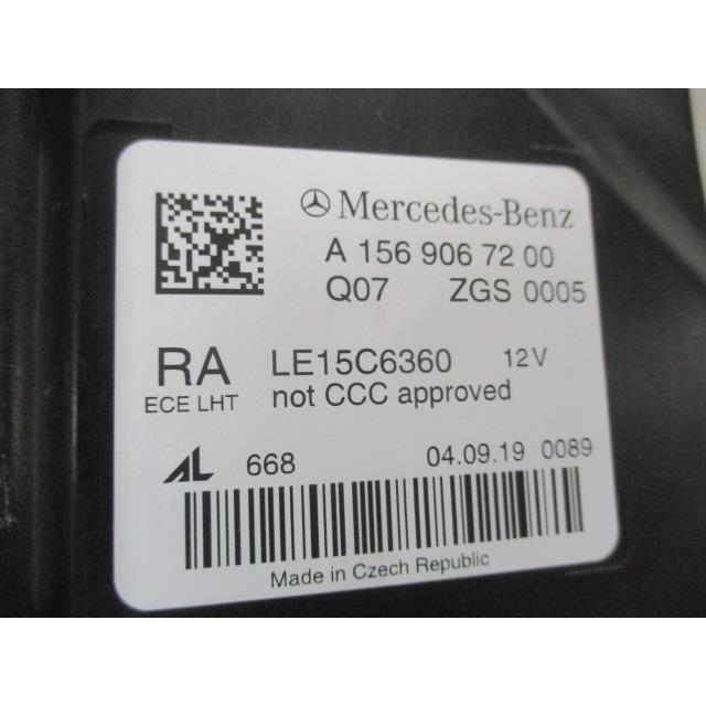 ベンツ GLAクラス DBA-156942 右ヘッドランプASSY A1569067200