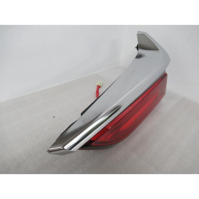 レクサス LX DBA-URJ201W 右テールランプ 325787 : クラウン2号店 