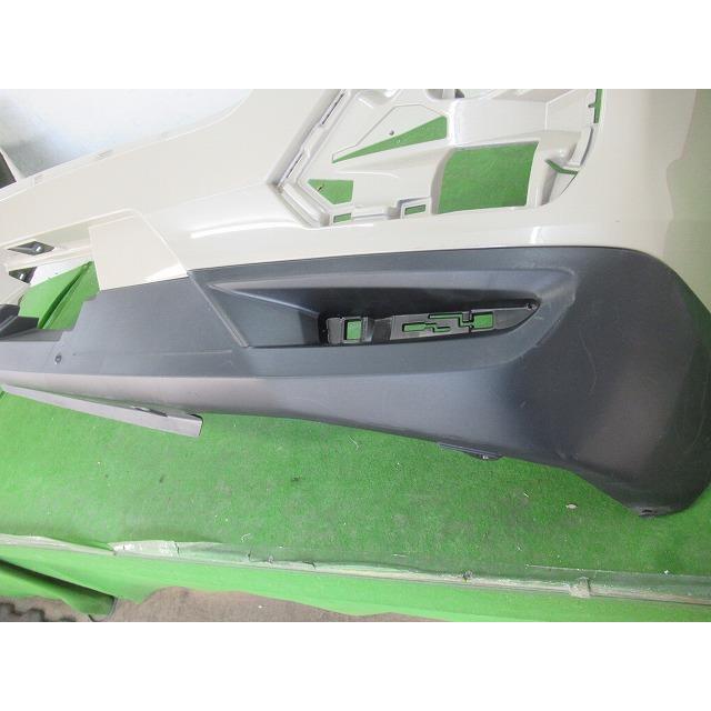 トヨタ ライズ 純正 リアバンパー 美品 52159-B1310-E0 ライズ 5BA-A200A リアバンパー 52159-B1310-E0 ロッキー 331073