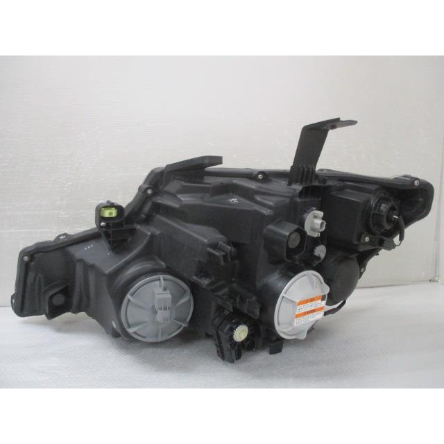 ステップワゴンスパーダ DBA-RK5 右ヘッドランプ 後期 HID