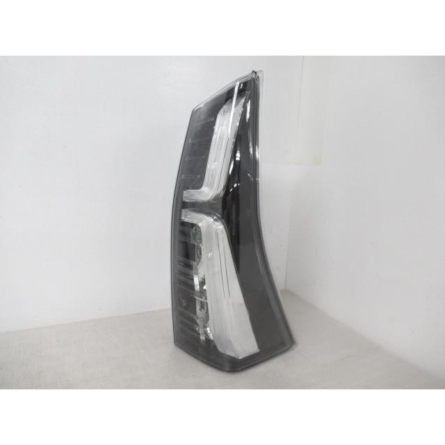 美品！テールランプ タントLA650S 81551-B2440 タント 5BA-LA650S 右テールランプ 81551-B2440 341736 : クラウン2号